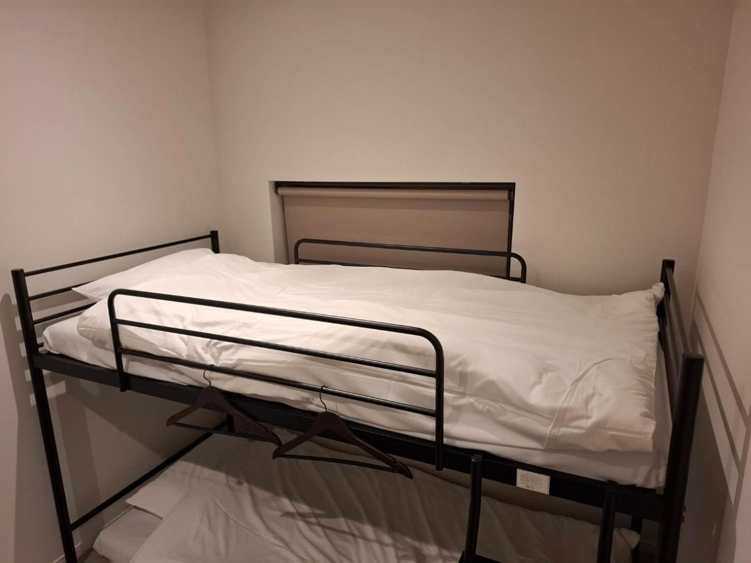 駐車場無料 The Three Smiles Free Car Park Hostel Nagoya